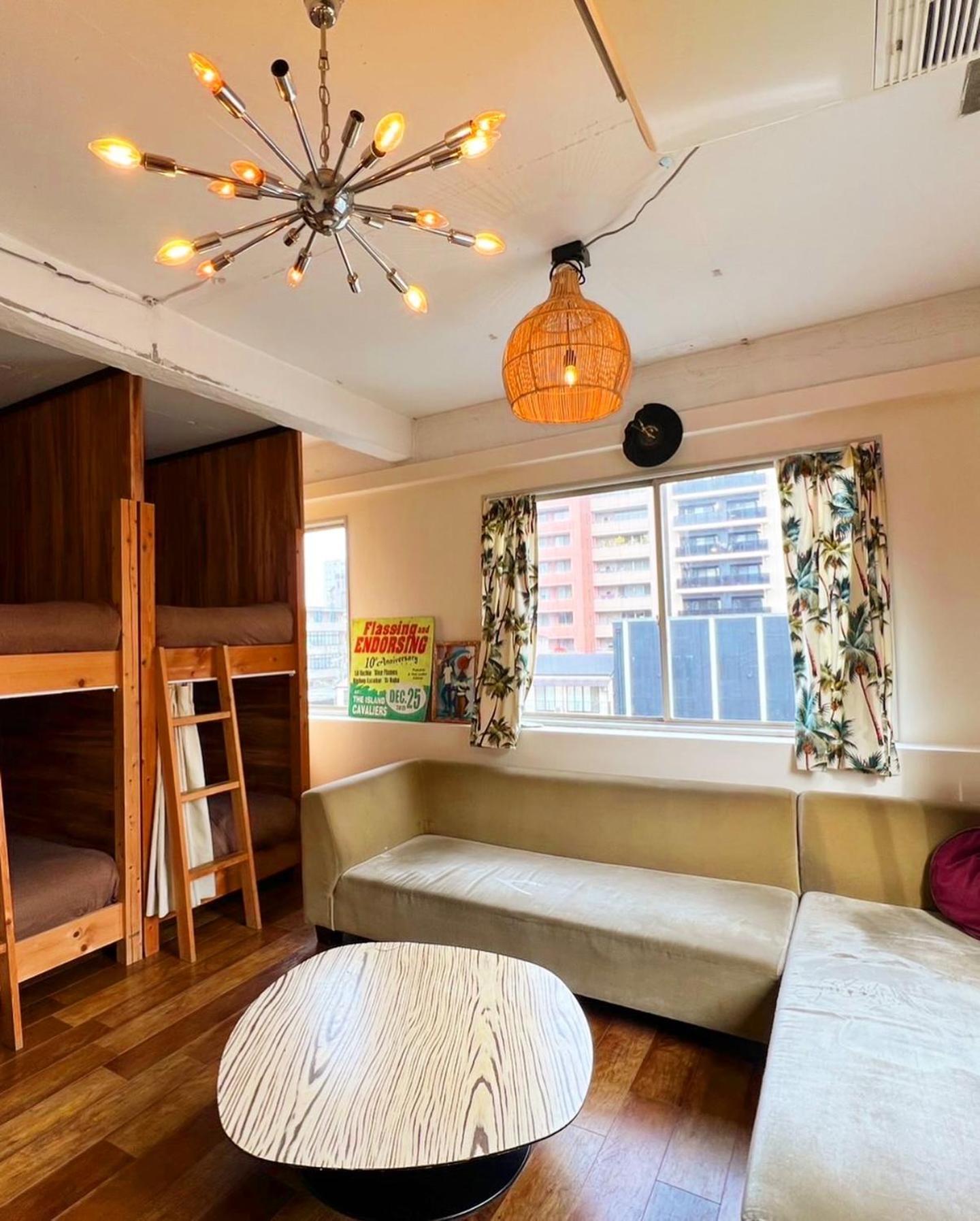 Hostel Chillax Ōsaka Extérieur photo
